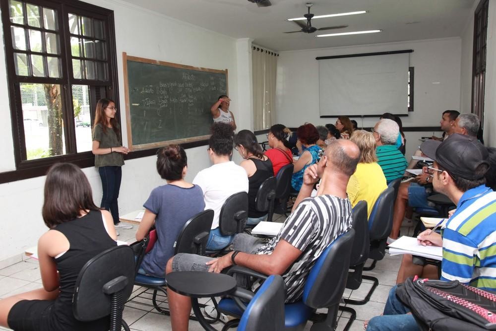 Oficina Cultural de Idiomas oferece curso gratuito de inglês em Santos, SP